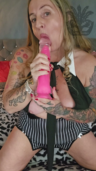 Can You hear how wet I am ?