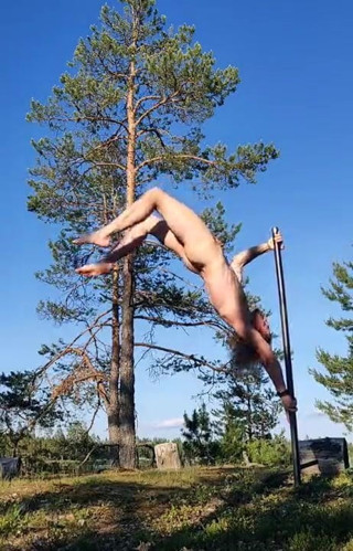 Nude Performance