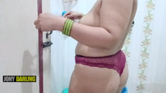 Desi aunty bathroom video leek part 2