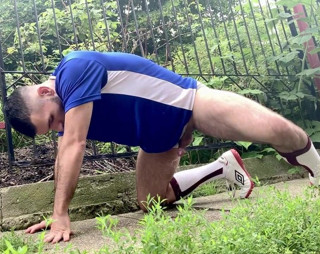 peeing like a dog