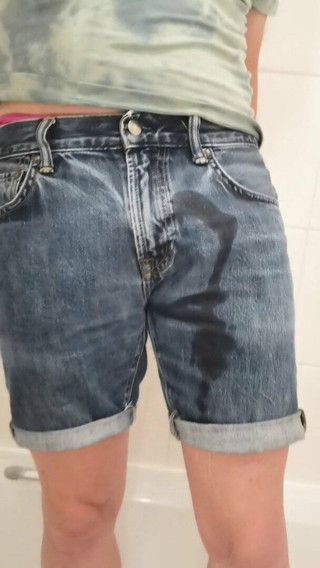 Wet denim shorts