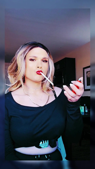 Slut Smoking