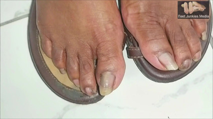 Nurse Jasmine Doe's Afterwork Hot Stinky Feet N Nude Long Toenails