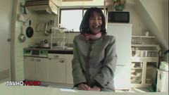 Mature Kiyoe Majima Uses Vibrator on Her Hairy Pussy