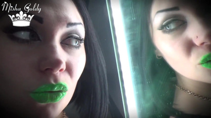 Mesmerized phosphoric glossy green lips