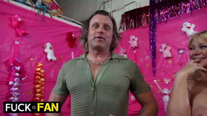 Siri Dahl And Nikki Sexx Use Deep Throat Techniques On Fan's Cock!