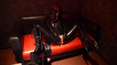 Latexcatsuit and Gasmask Solo