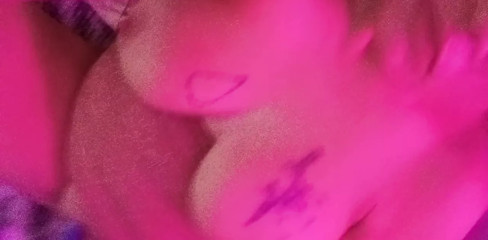HeavenLee1982 rubs her picture perfect pink pussy