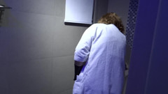 After fucking my lover in the motel, I'm going to pee