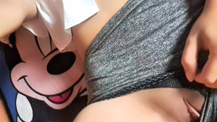 CHICA TRAICIONA A SU ESPOSO CON EL HERMANASTRO