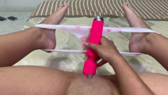 She uses lycra to mark her pussy and has it very tender