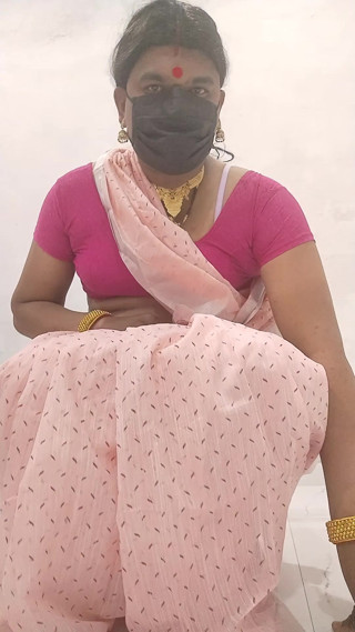 The lonely boy wore a mother's saree at home and had the pleasure of having sex at home in a belly bra thumbnail
