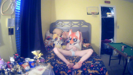 Cute Foxxo Dances for You