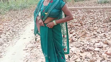 desi bhabhi urineing in the jungle