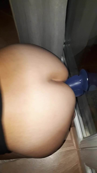 Wall dildo 1