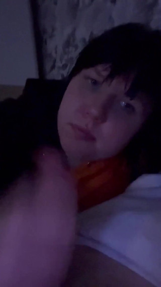 18 Year Old Gives BJ at Night
