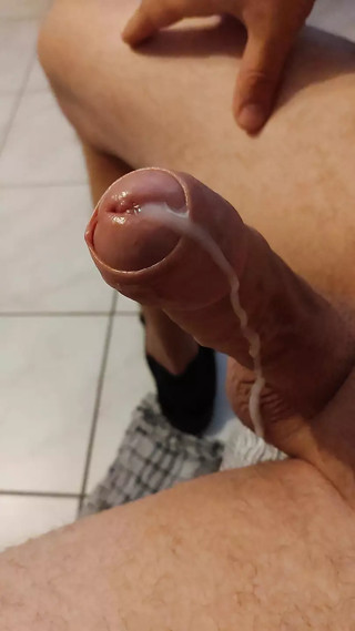jerk off my uncut cock and cum without hands