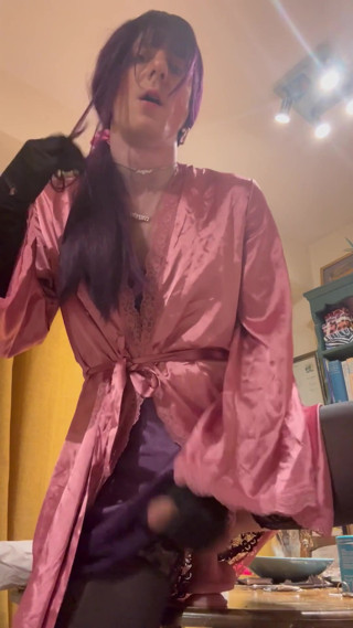 Jess Silk Rides Dildo