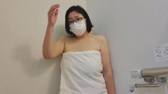 Married Woman Masturbating in the Bath