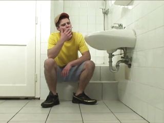Skin Twink Dominates the Dick Horny New Cumer in the Toilet