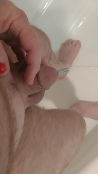 CD Mary  pissing thru plug
