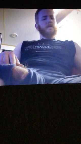 Hunk ginger bearded dude cumming a huge nut load