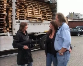 Gorgeous German Cougar Shoots An Amateur Porn Video To Become A Porn Actress