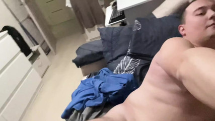 Complete Self-Satisfaction On Camera With A Good Orgasm