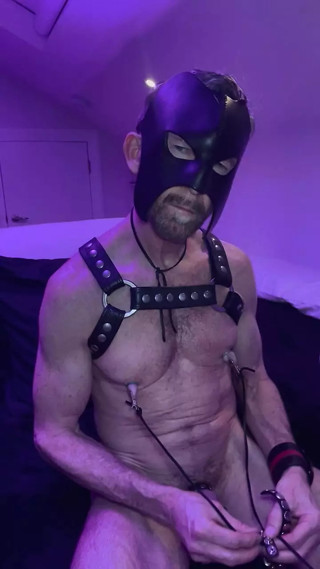 Lean Leathered Tit Pig works his Big Bullet Nips