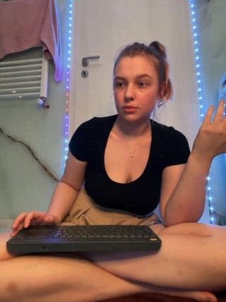 Jucielussie Anal fingering and anal plugging