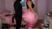 Big Ass Girl in Tight Pink Leggings Gets Pressed in the Bedroom