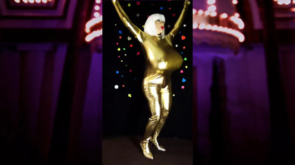 Metallisch-goldenen spandex-catsuit thumbnail