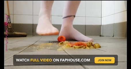Footplay in pantyhose with fruit