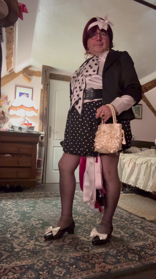 Dressed in an outfit with a short puffy skirt for an evening thumbnail