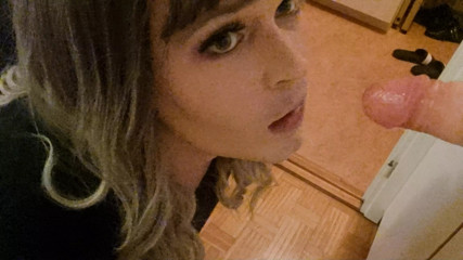 Slutty trans girl loves deepthroating her toy thumbnail