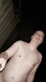 Naked on the street 