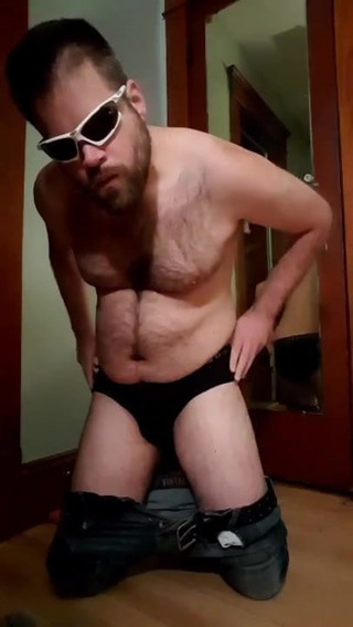 I strip nakef