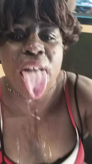 Anoniema Rose's Slutschool - After drinking piss again thumbnail