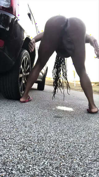HELP! I NEED ROADSIDE ASSISTANCE