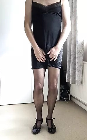 Sarah cd huge cum in black lingerie thumbnail