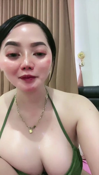 Aunt Anne's Wet Breasts