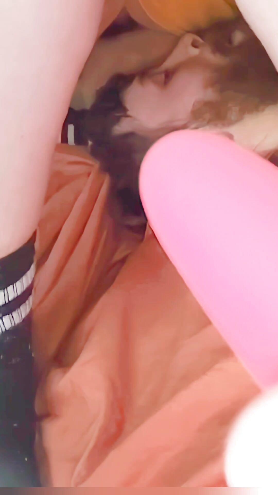 Curvy MILF couple anal