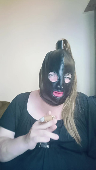 BBW TV Bitch is back!!! Small penis humiliation.