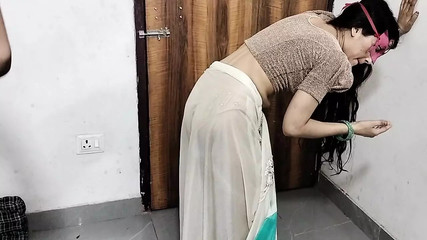 Indian college girl ko hotel me le jakar jabar dasti pela
