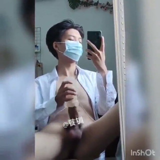 cute twink cumming handfree with sextoy (45'')