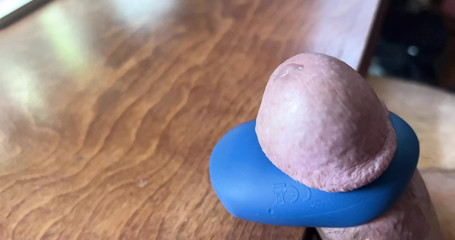 Slow mo hands free closeup cum