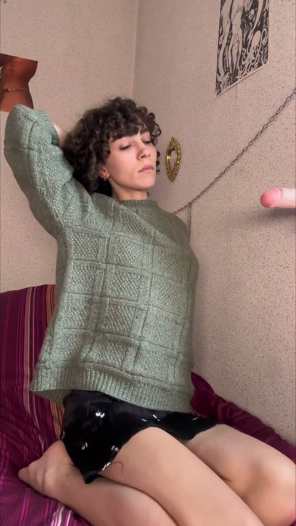 The Young Trans Dildos Herself Until She Makes Herself Cum