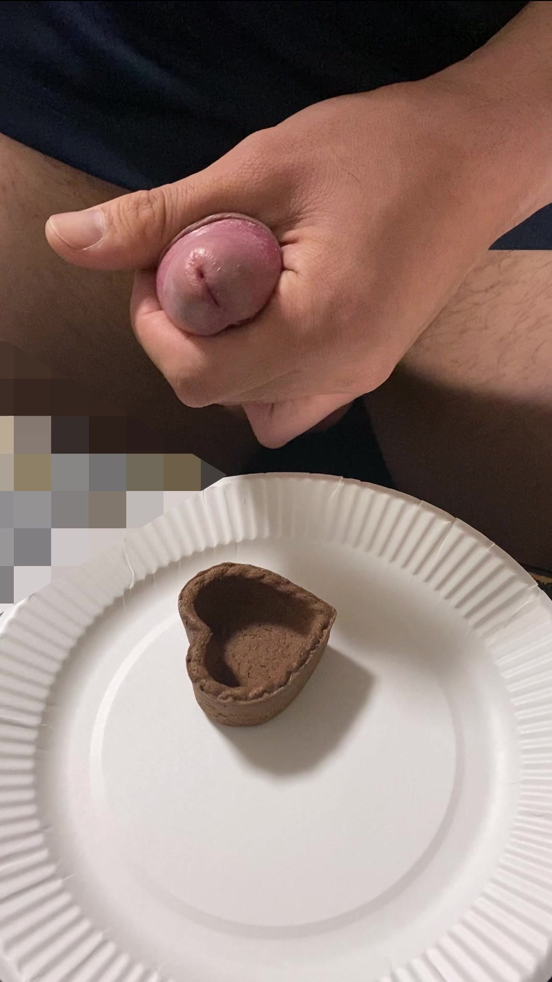 Eat heart-shaped candy with semen