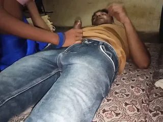 Desi bhabi ka desi kamal kar mera Lund khada kiya or chusa