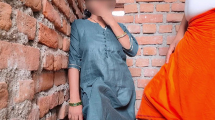 Girl invites teen boy for fucking
